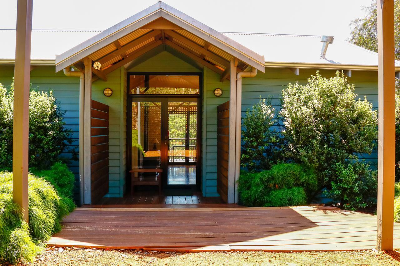 Rainbow Trail Chalets Pemberton Exterior foto